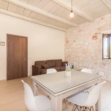 דירה Stone Kalamákion